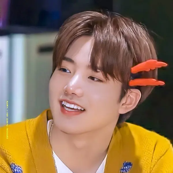 Kim Junkyu gallery image