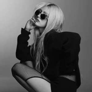 Jeon Somi gallery image