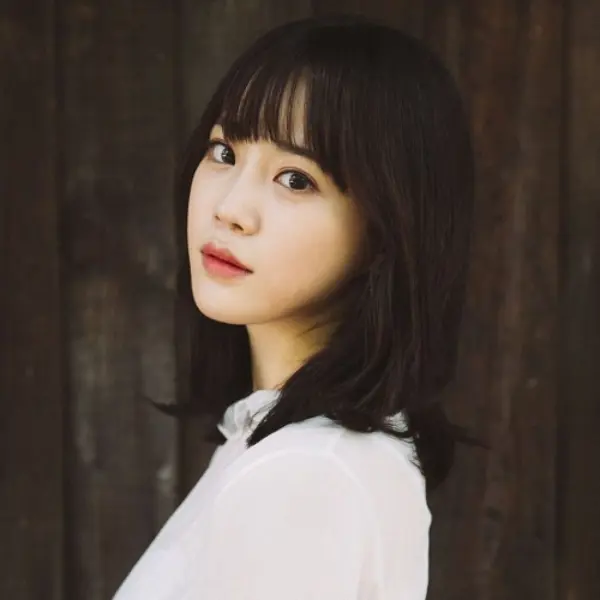 Heo Young-ji gallery image