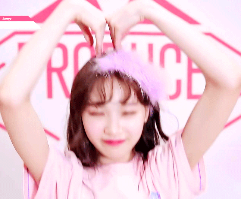 Chaewon gif