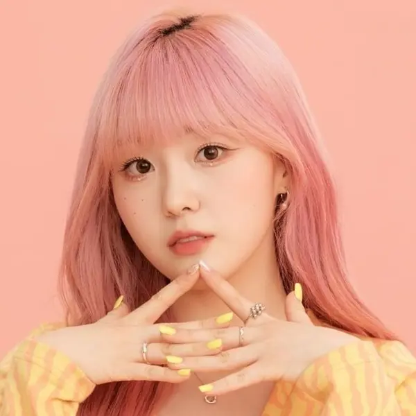 Chaehyun gallery image