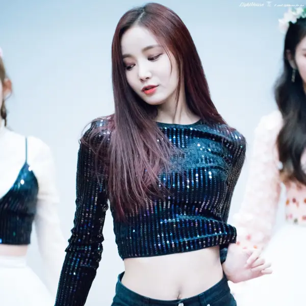 Yeonwoo gallery image