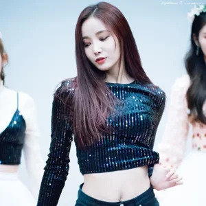 Yeonwoo gallery image