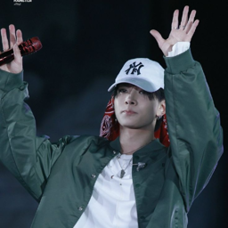 Heeseung gallery image