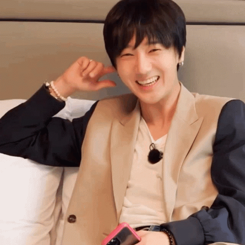 Yesung gif