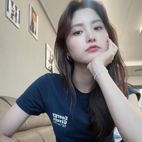 Jeonghwa gallery image