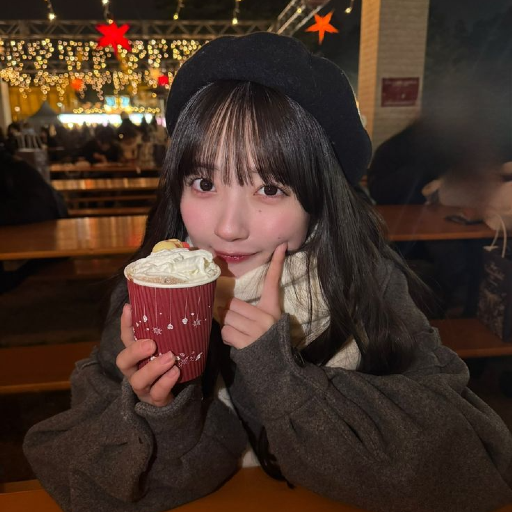 Gambar galeri Emiru Kawamoto