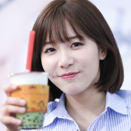 Soyeon gallery image