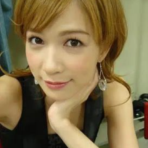 Lina gallery image