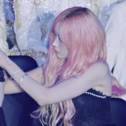 Giselle gallery image