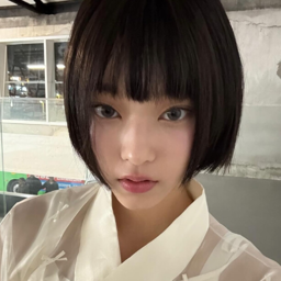 Haerin gallery image