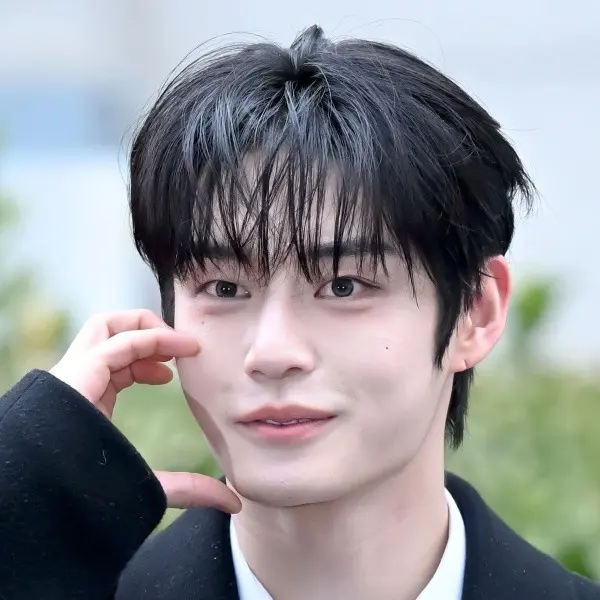 Kim Jiwoong gallery image
