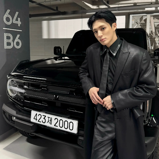 Jeno gallery image