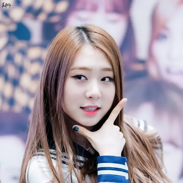 Yeonjung gallery image