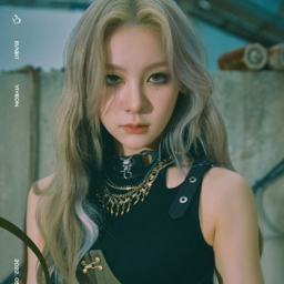 YiYeon gallery image