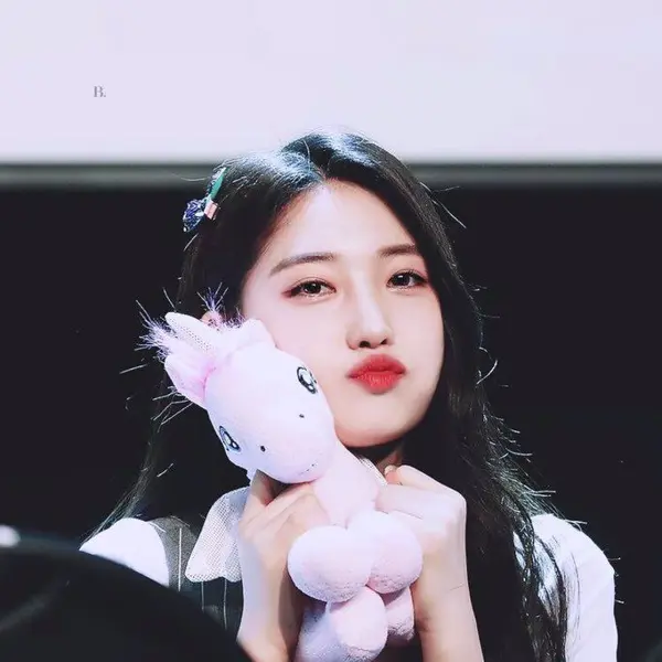 Sihyeon gallery image