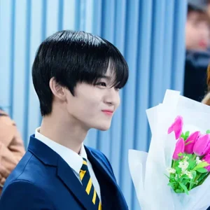 Jinyoung gallery image