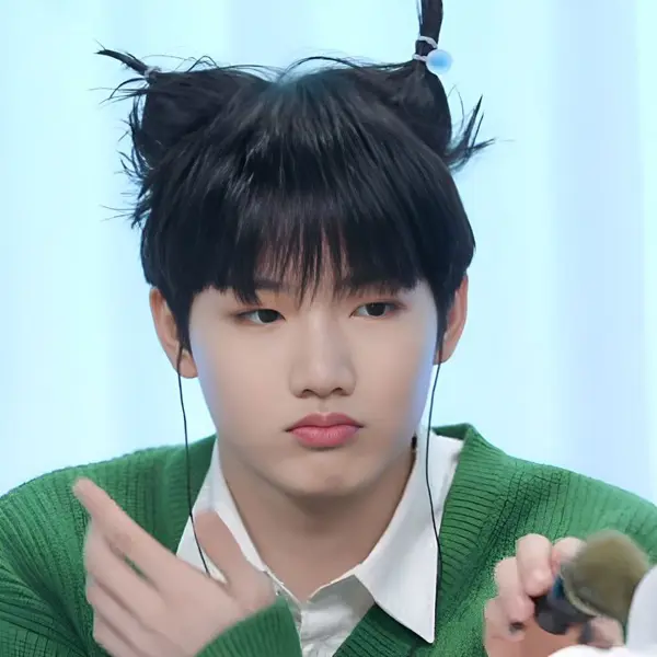 Kim Junkyu gallery image