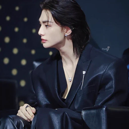 Hyunjin gallery image