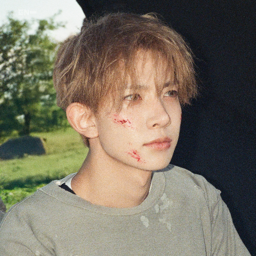 Heeseung gallery image