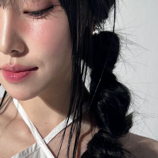 Yuju gallery image