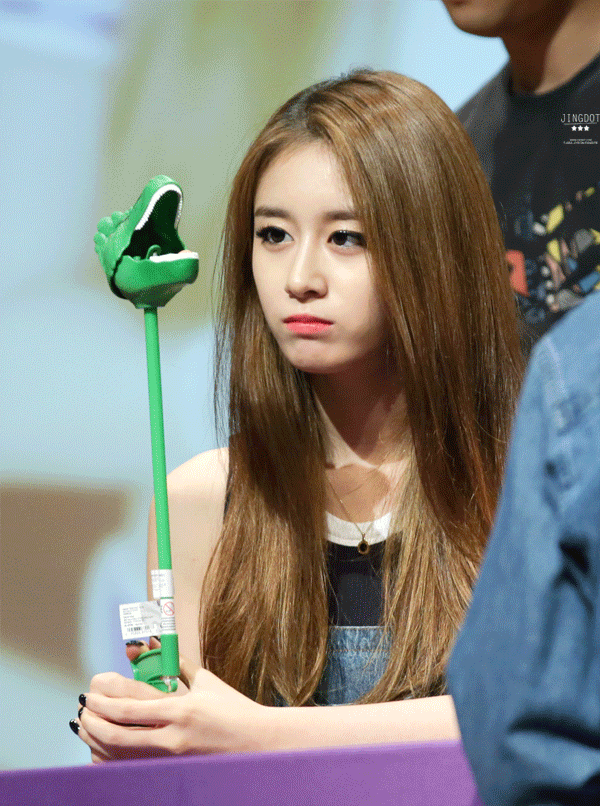 Jiyeon gif
