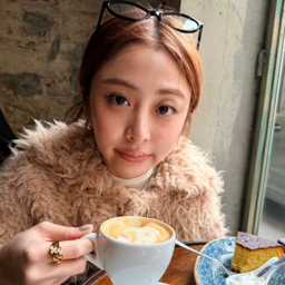 Huh Yunjin gallery image