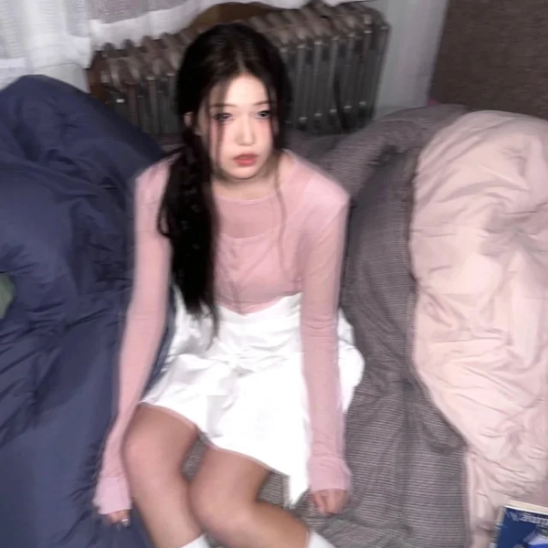 Yoon Jiyoon gallery image