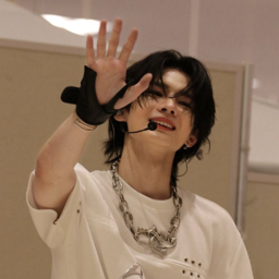 Hikaru gallery image