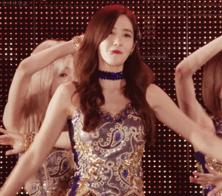 Yoona gif