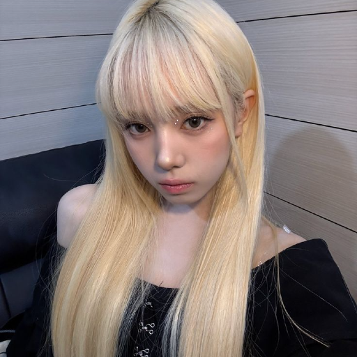 Mia gallery image