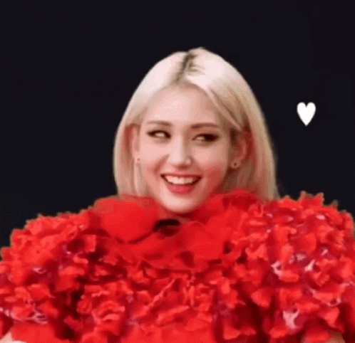 Jeon Somi gif