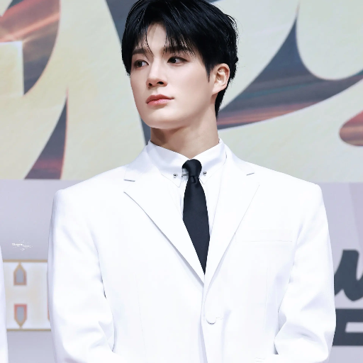 Jeno gallery image