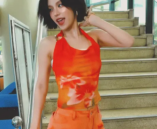 Yeji gif