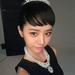 Hyeri gallery image