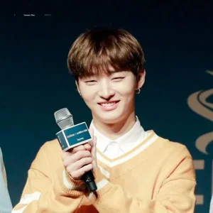 Jisung gallery image