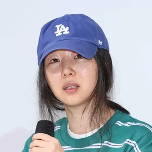 Min Hee Jin gallery image