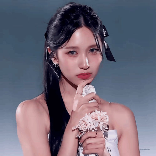 Mina gif