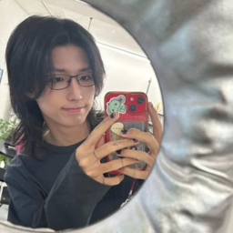 Jun Han gallery image