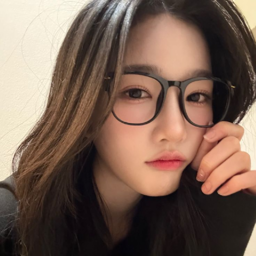 Kim YooYeon gallery image