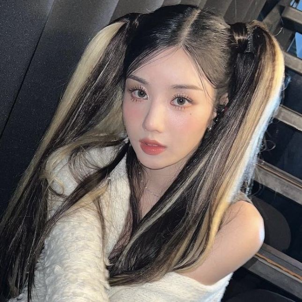 Eunbi gallery image