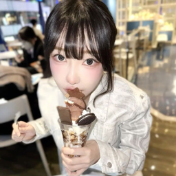 Magenta gallery image