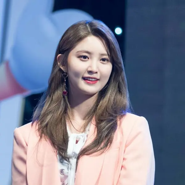 Jeonghwa gallery image