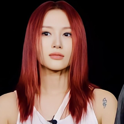 Siyeon gallery image