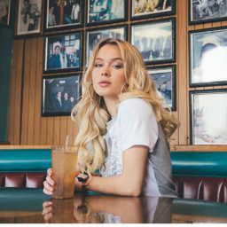 Zara Larsson gallery image