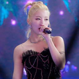 Wooah(우아) gallery image