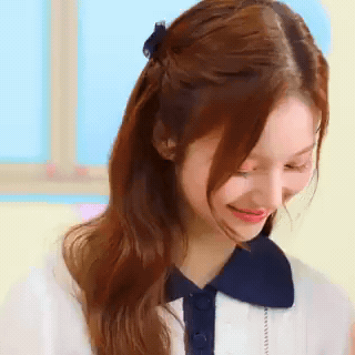 Sullyoon gif