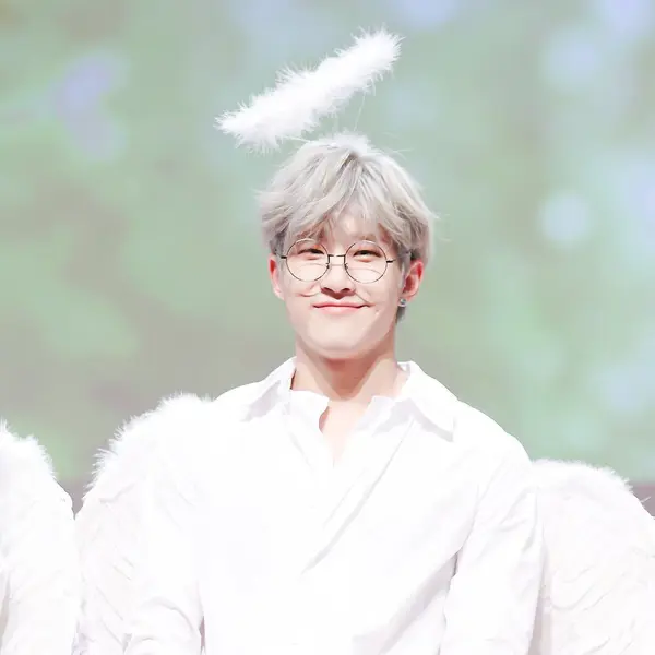 JinJin gallery image