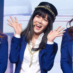 Hyunyoung gallery image