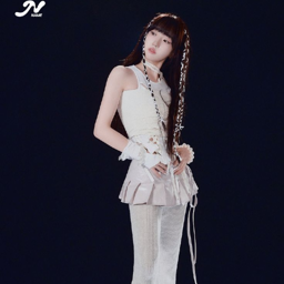 Long Yunzhu gallery image